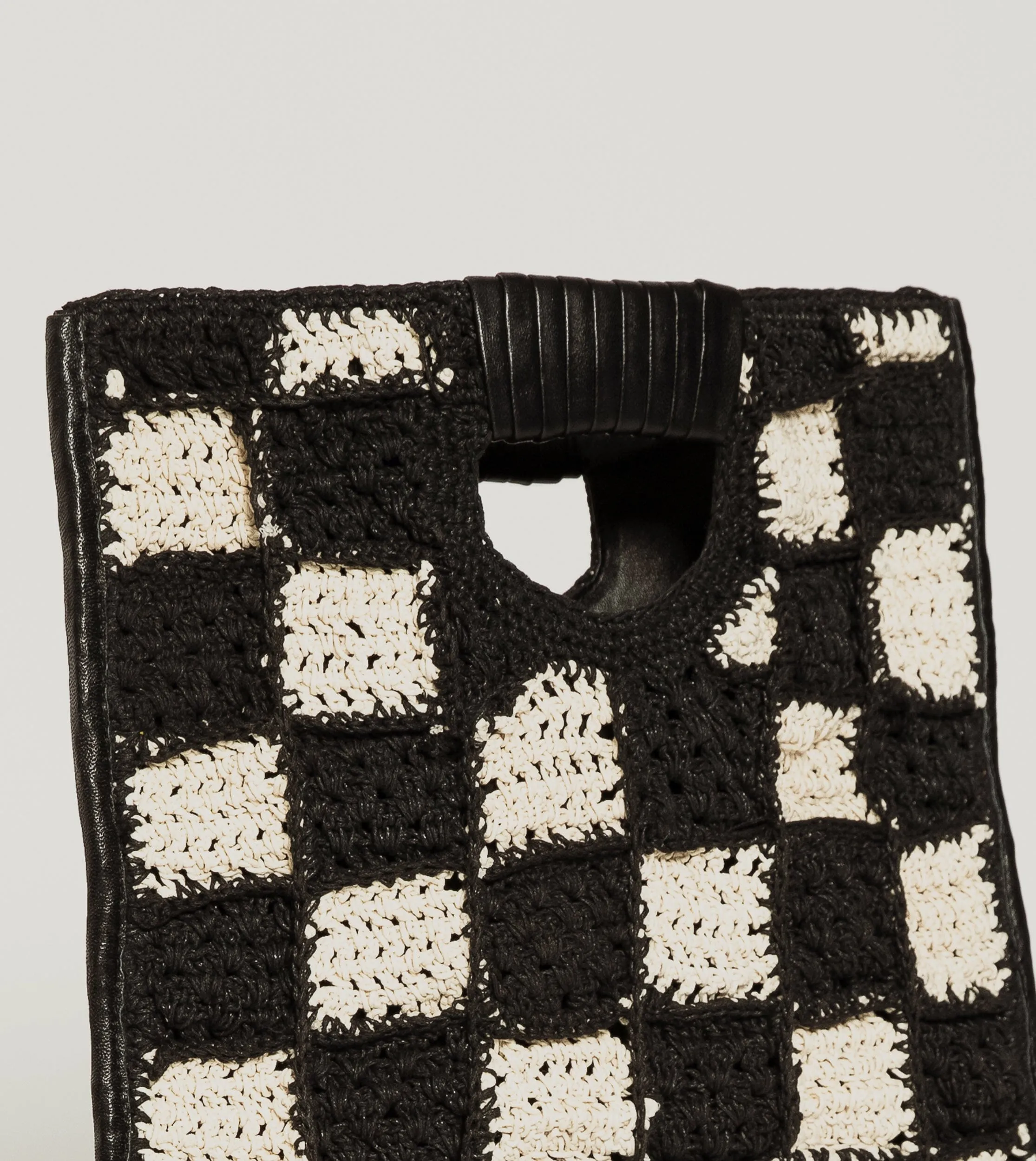 Soledad Crochet Clutch | Black/Ivory