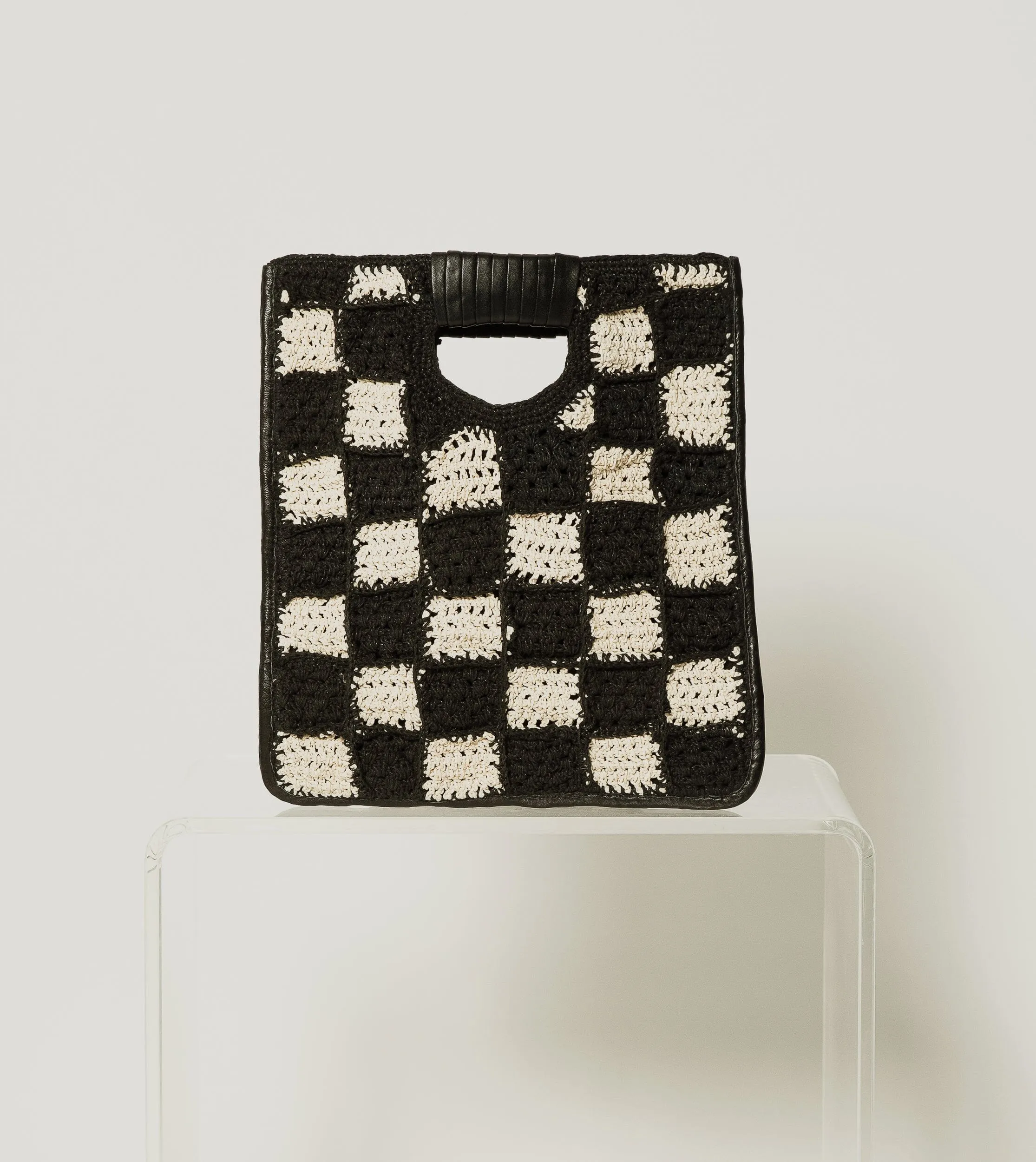 Soledad Crochet Clutch | Black/Ivory